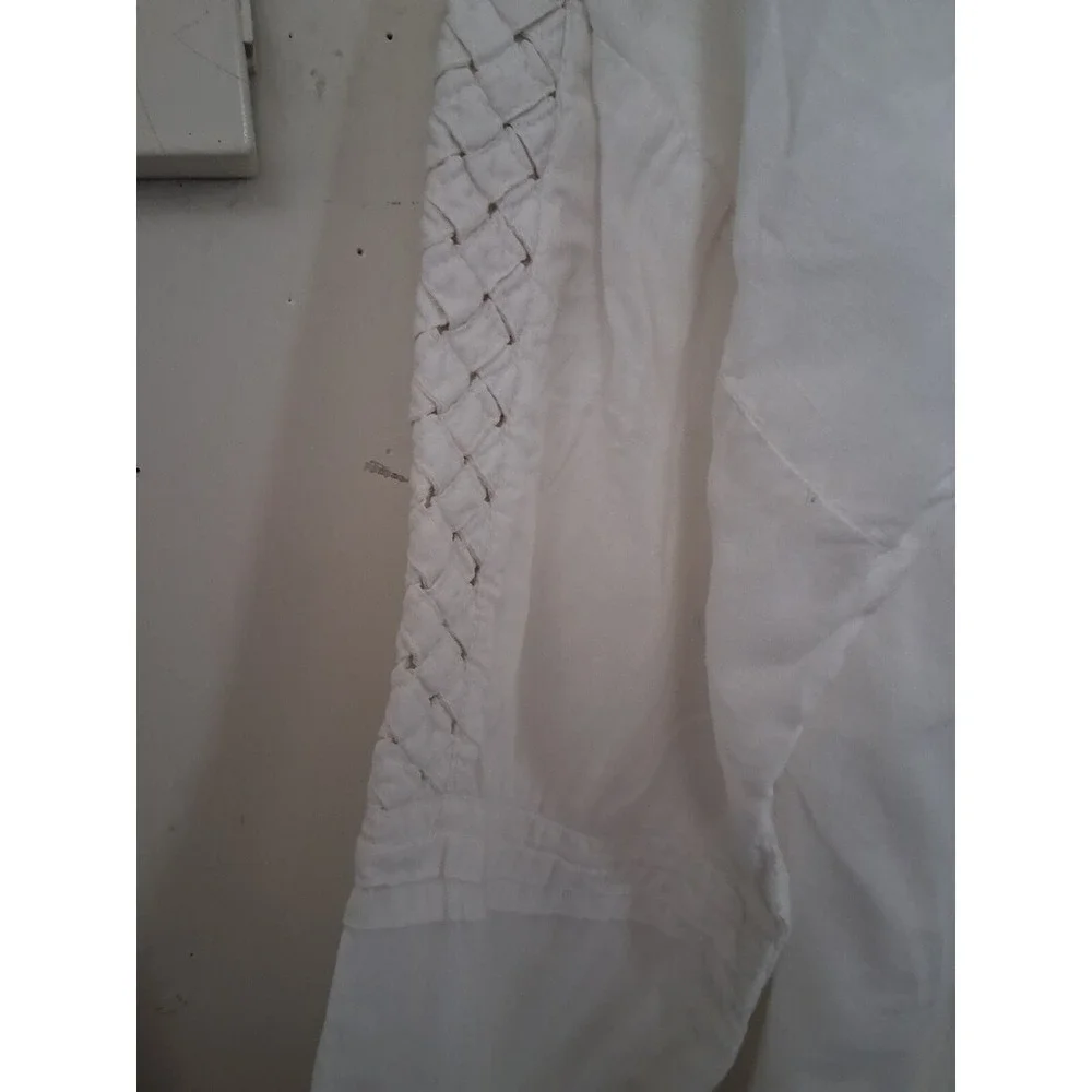 N/A this white